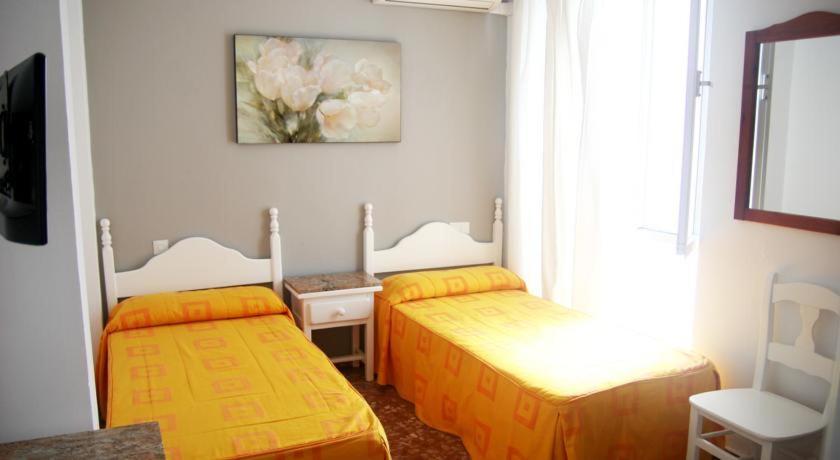 Hostal La Malagueña Estepona Exterior foto