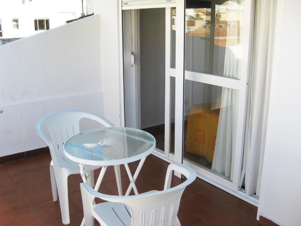 Hostal La Malagueña Estepona Habitación foto